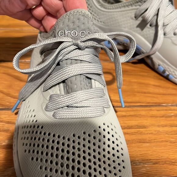 CROCS Literide Gray Women’s Size 7. - Picture 9 of 9